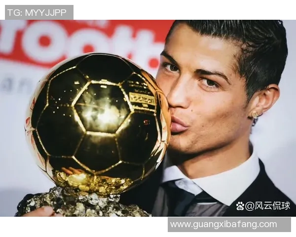 球星足球创意形象大揭秘:突破传统界限,重塑运动与艺术的完美融合 球星足球创意形象大揭秘:突破传统界限,重塑运动与艺术的完美融合