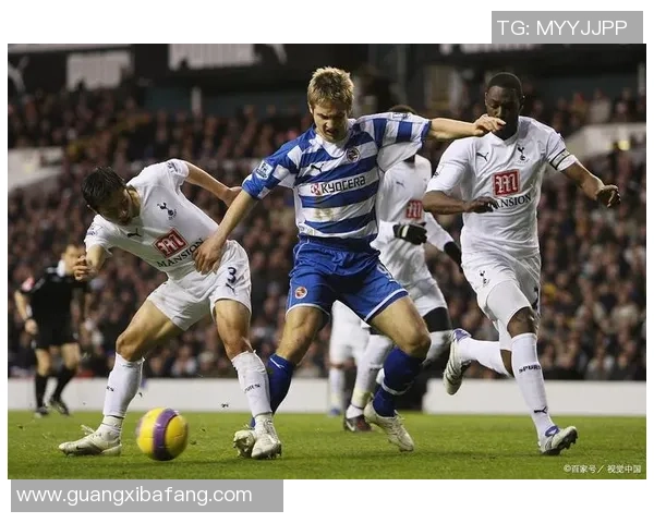 足坛巨星冲突升级赛场火药味浓聚焦恩怨与荣耀对决