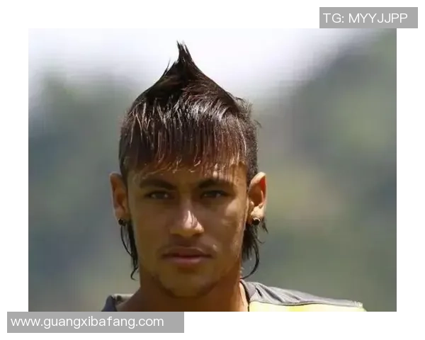 足球球星油头的独特魅力与背后秘密解析